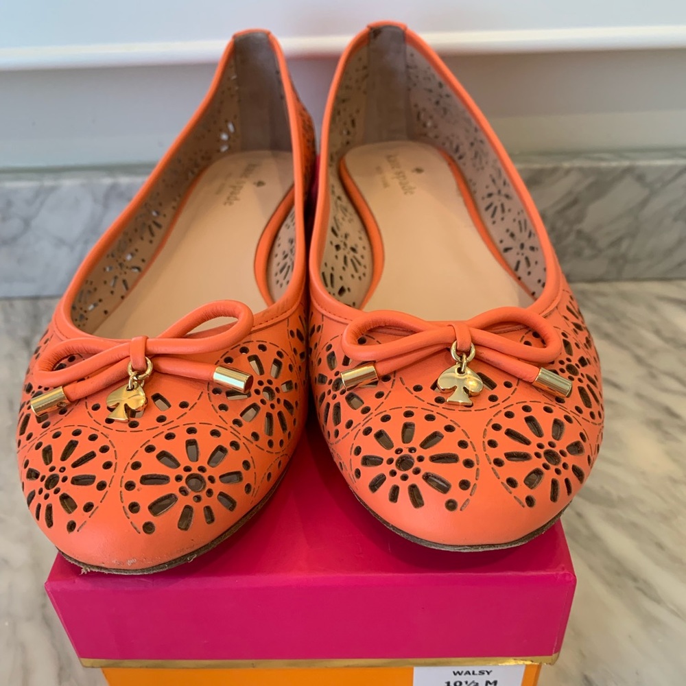 Fabulous Kate Spade Walsy Flats in Coral